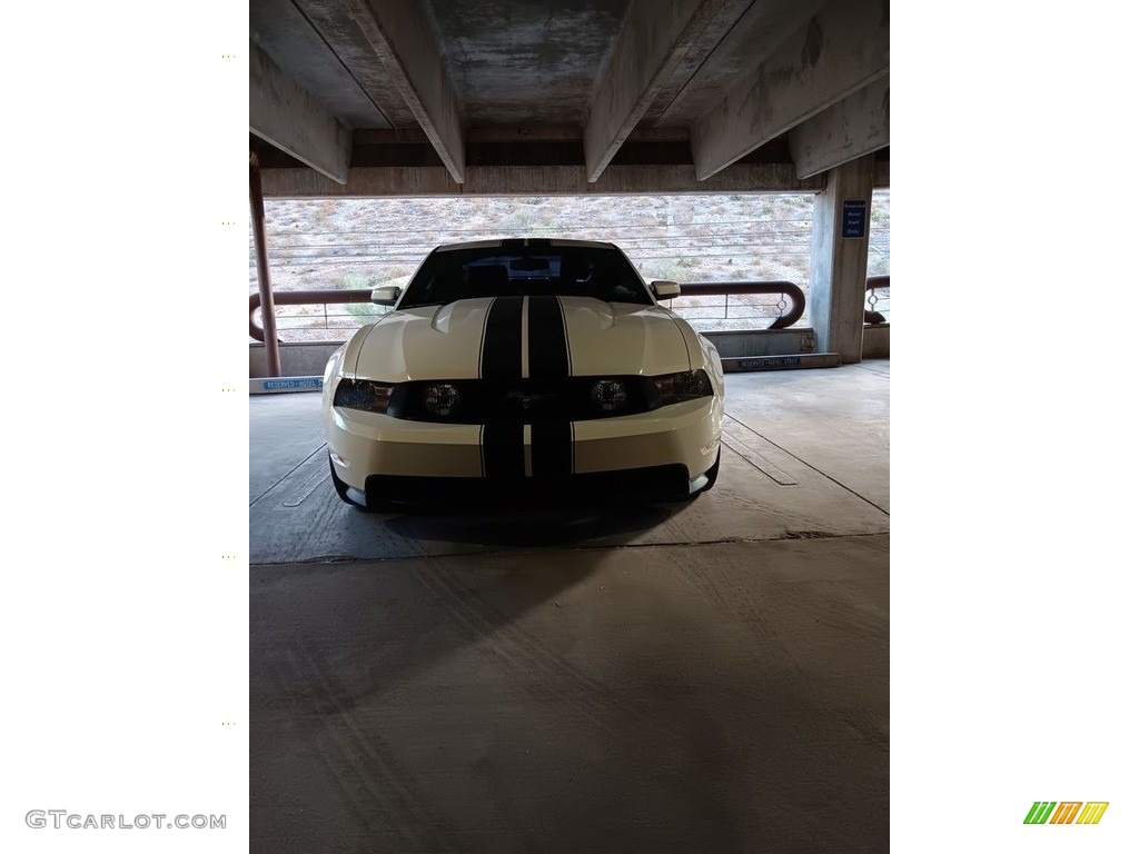 2012 Mustang GT Premium Coupe - Performance White / Charcoal Black photo #12