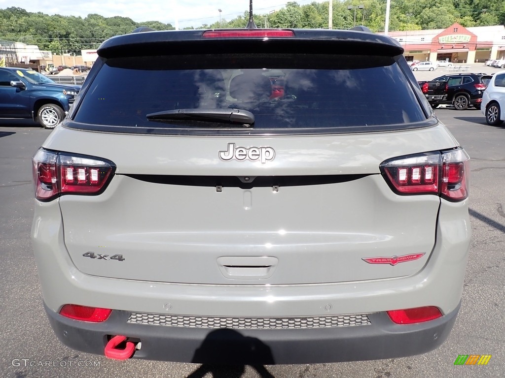 2023 Compass Trailhawk 4x4 - Sting-Gray / Black photo #4