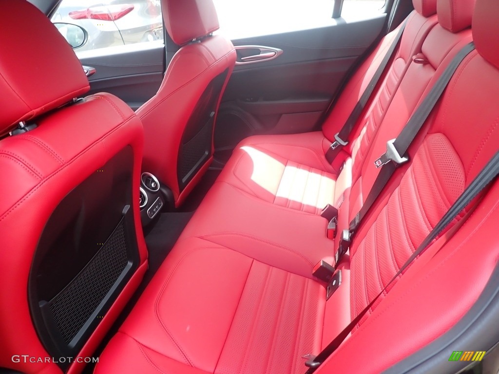 Black/Red Interior 2024 Alfa Romeo Giulia Veloce AWD Photo #146460437