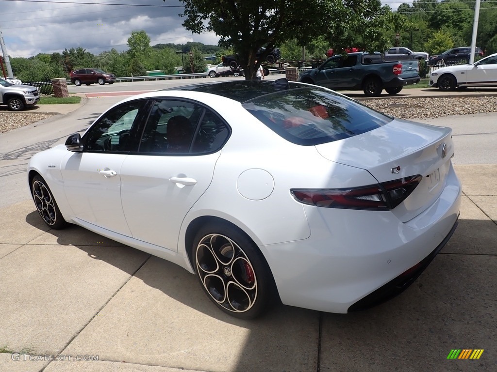 2024 Giulia Veloce AWD - Alfa White / Black/Red photo #7