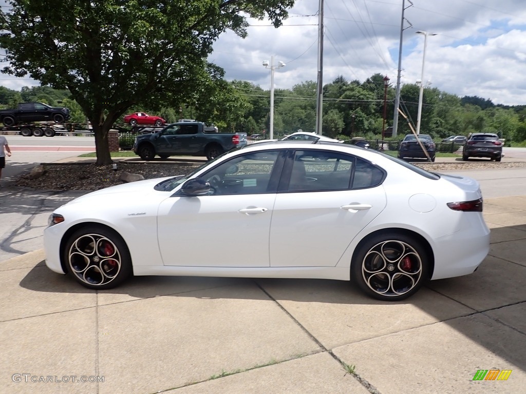 2024 Giulia Veloce AWD - Alfa White / Black/Red photo #9