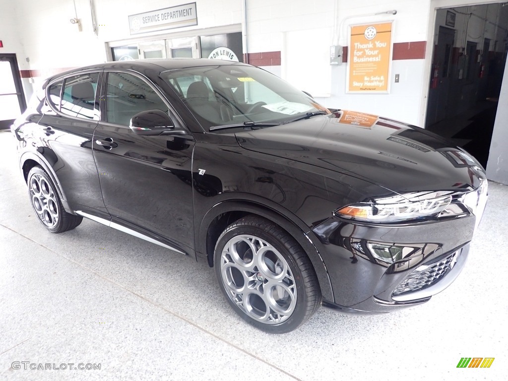 2024 Alfa Romeo Tonale Ti AWD Exterior Photos