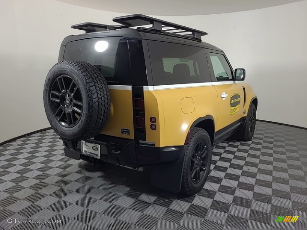 2023 Defender 90 X-Dynamic SE - Fuji White / Ebony photo #2