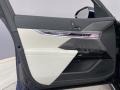 2023 BMW i7 Series Smoke White Interior Door Panel Photo