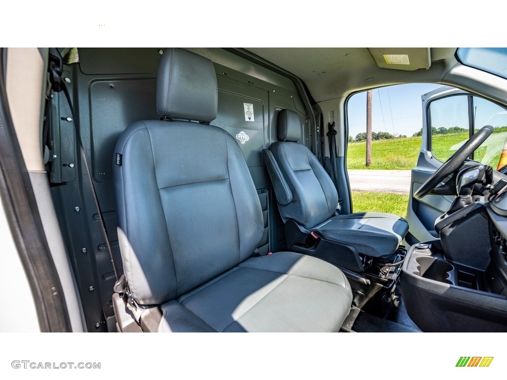 2019 Transit Van 250 LR Regular - Oxford White / Pewter photo #26