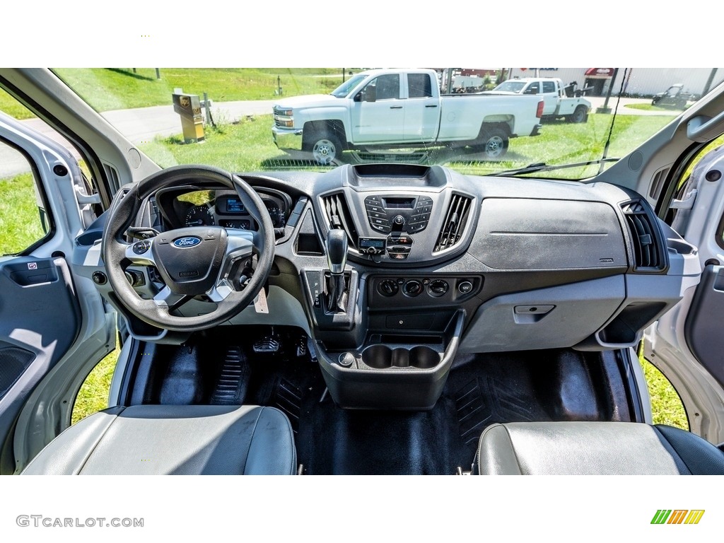 2019 Transit Van 250 LR Regular - Oxford White / Pewter photo #27