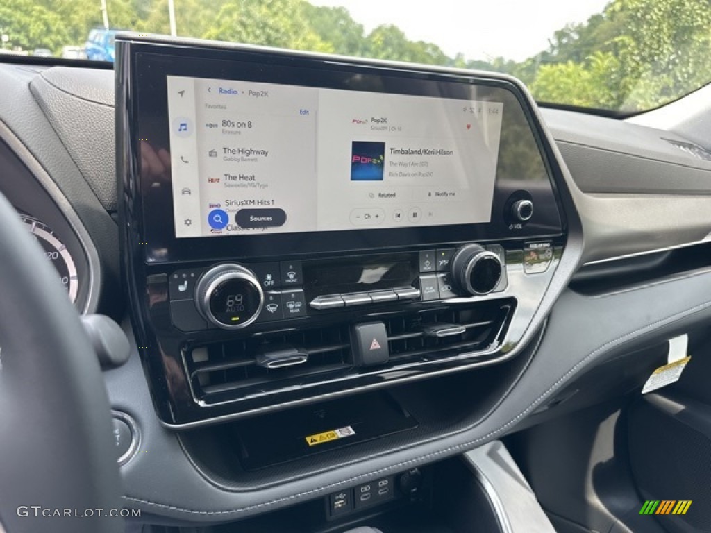 2023 Highlander XLE AWD - Midnight Black Metallic / Black photo #5