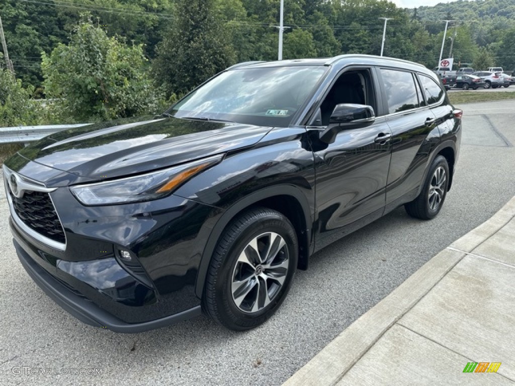 2023 Highlander XLE AWD - Midnight Black Metallic / Black photo #7