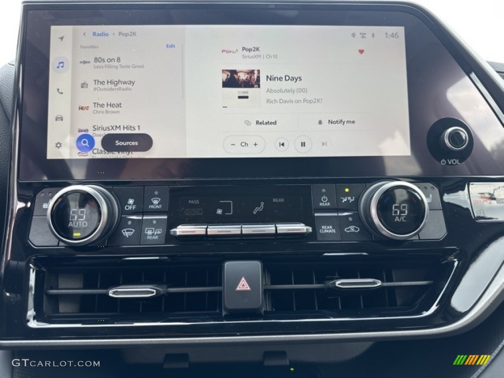 2023 Highlander XLE AWD - Midnight Black Metallic / Black photo #12