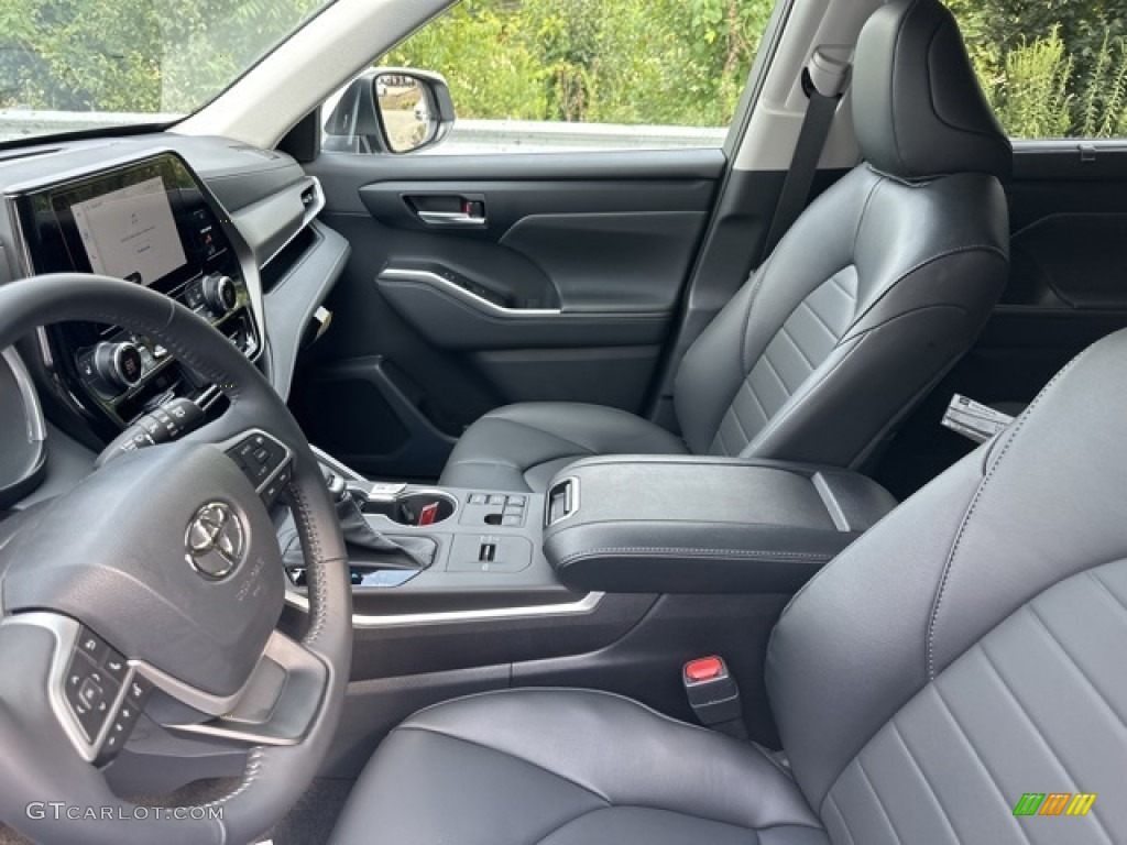 2023 Highlander Hybrid XLE - Wind Chill Pearl / Black photo #4