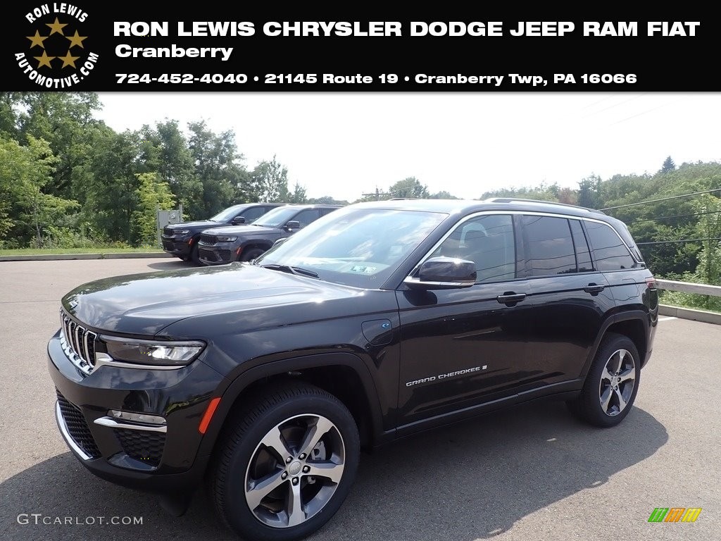 2023 Grand Cherokee 4XE - Rocky Mountain Pearl / Global Black photo #1