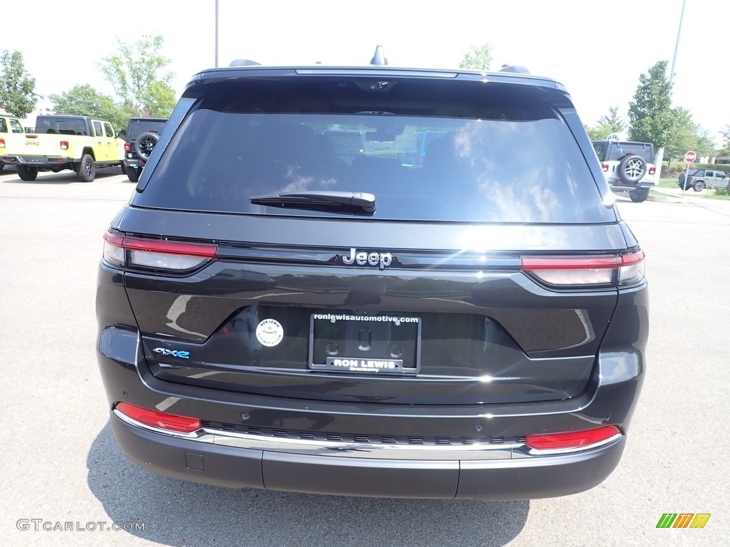 2023 Grand Cherokee 4XE - Rocky Mountain Pearl / Global Black photo #4