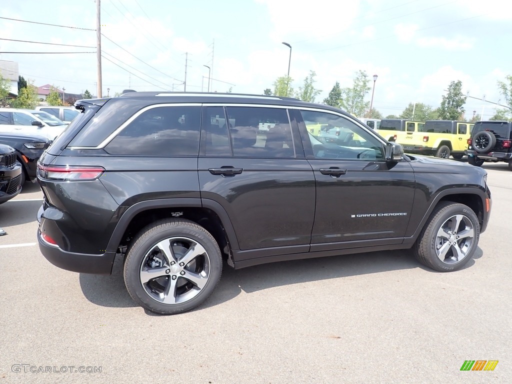 2023 Grand Cherokee 4XE - Rocky Mountain Pearl / Global Black photo #5