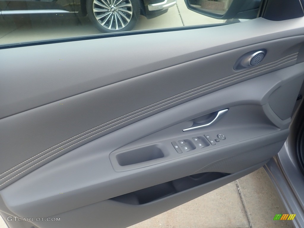 2023 Hyundai Elantra SEL Medium Gray Door Panel Photo #146469443