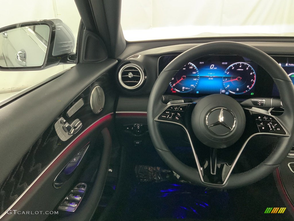 2022 E 350 Sedan - Cirrus Silver Metallic / Black photo #24