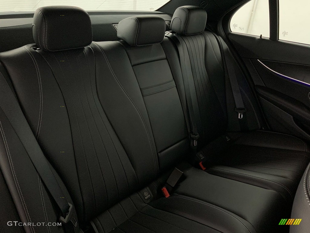 2022 E 350 Sedan - Cirrus Silver Metallic / Black photo #34