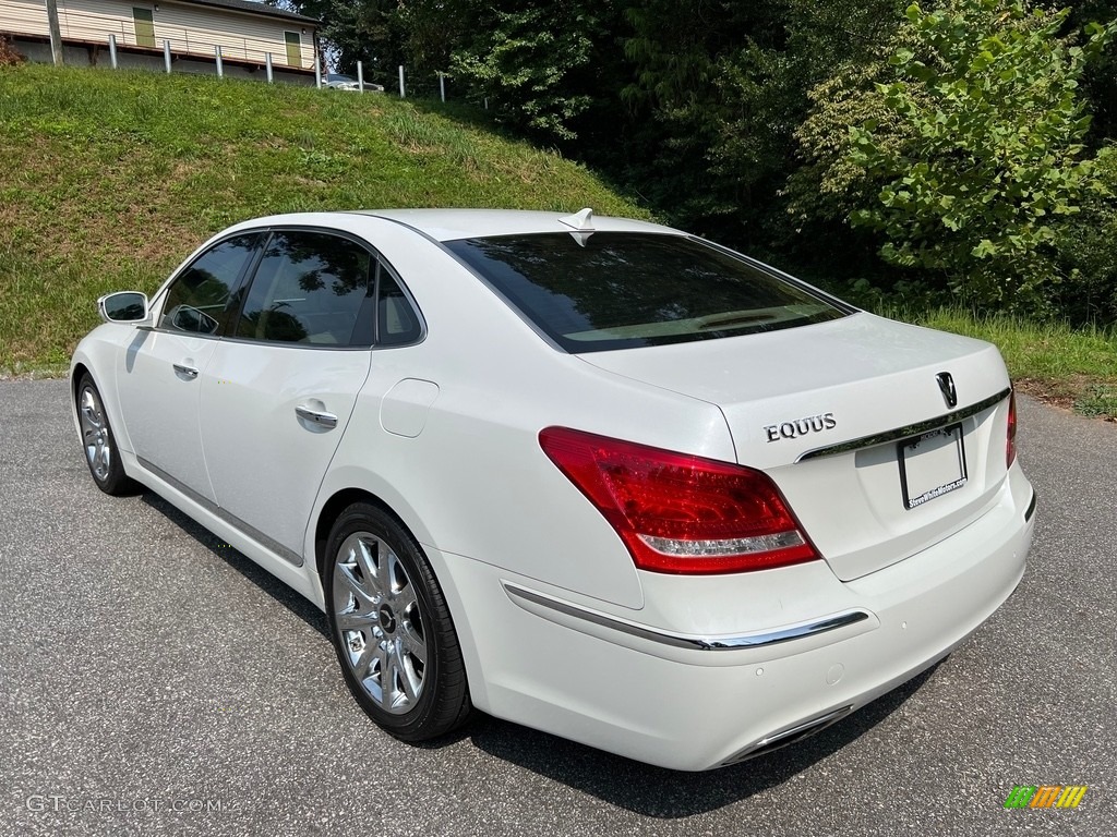 White Satin Pearl 2013 Hyundai Equus Signature Exterior Photo #146471853