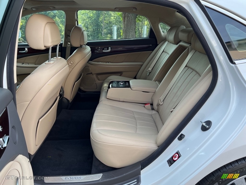 2013 Hyundai Equus Signature Rear Seat Photo #146471977
