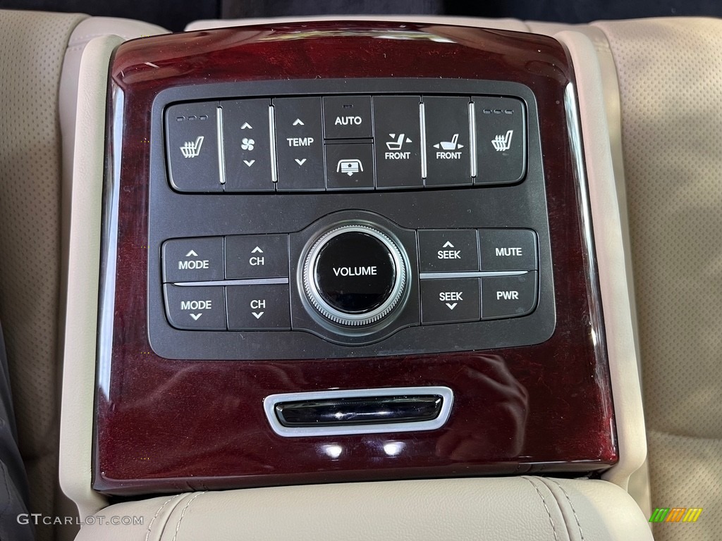 2013 Hyundai Equus Signature Controls Photo #146472028