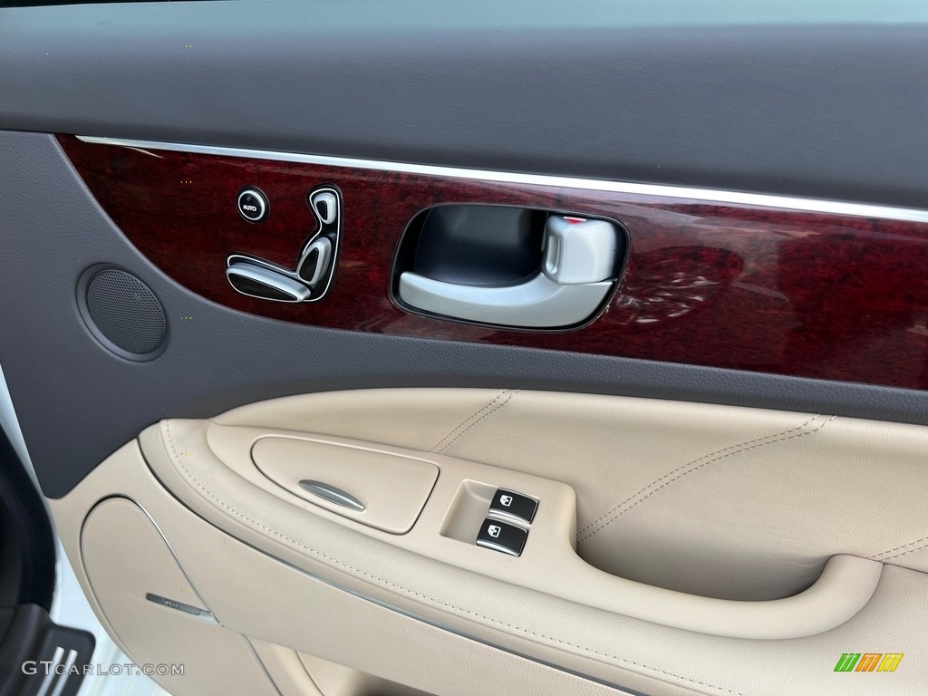 2013 Hyundai Equus Signature Cashmere Beige Door Panel Photo #146472106