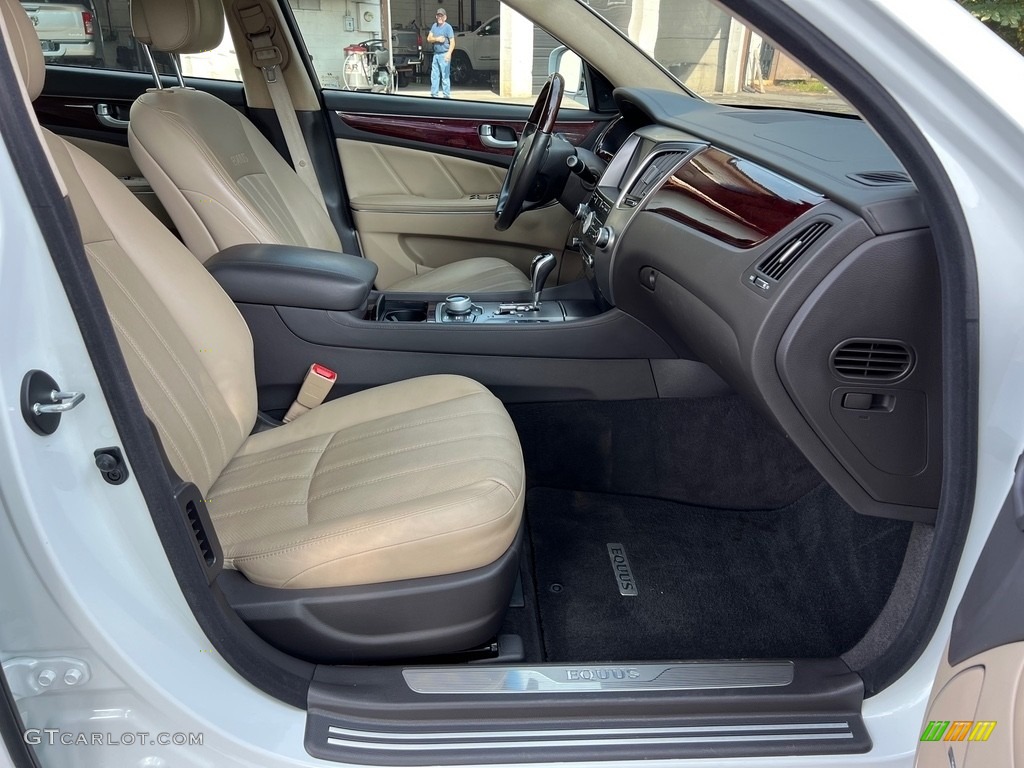 2013 Hyundai Equus Signature Front Seat Photos