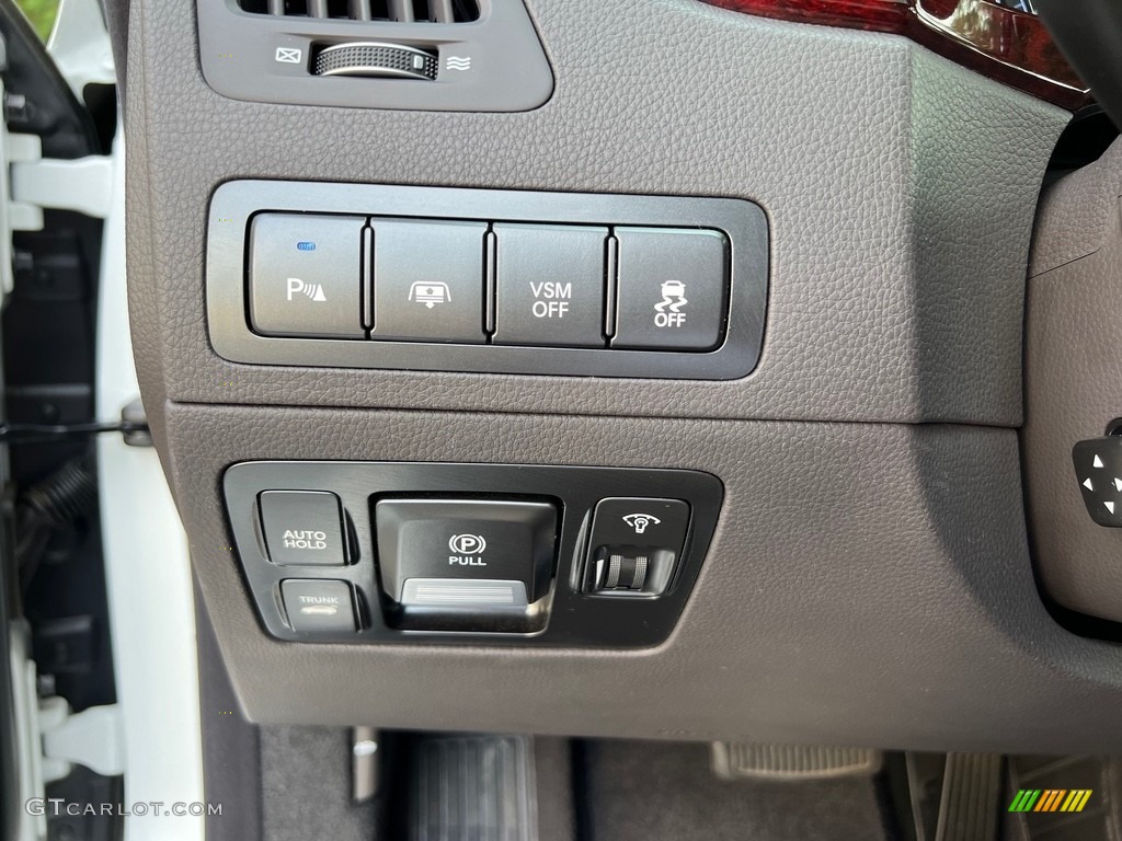 2013 Hyundai Equus Signature Controls Photo #146472193