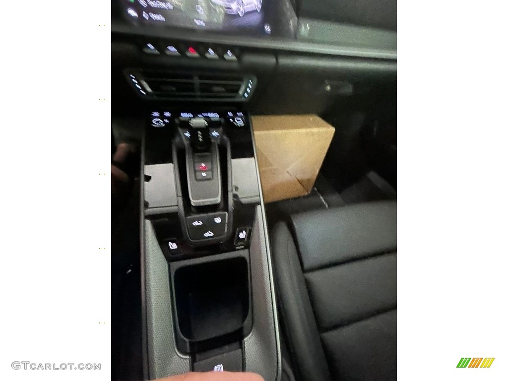 2023 Porsche 911 Carrera Coupe Controls Photos