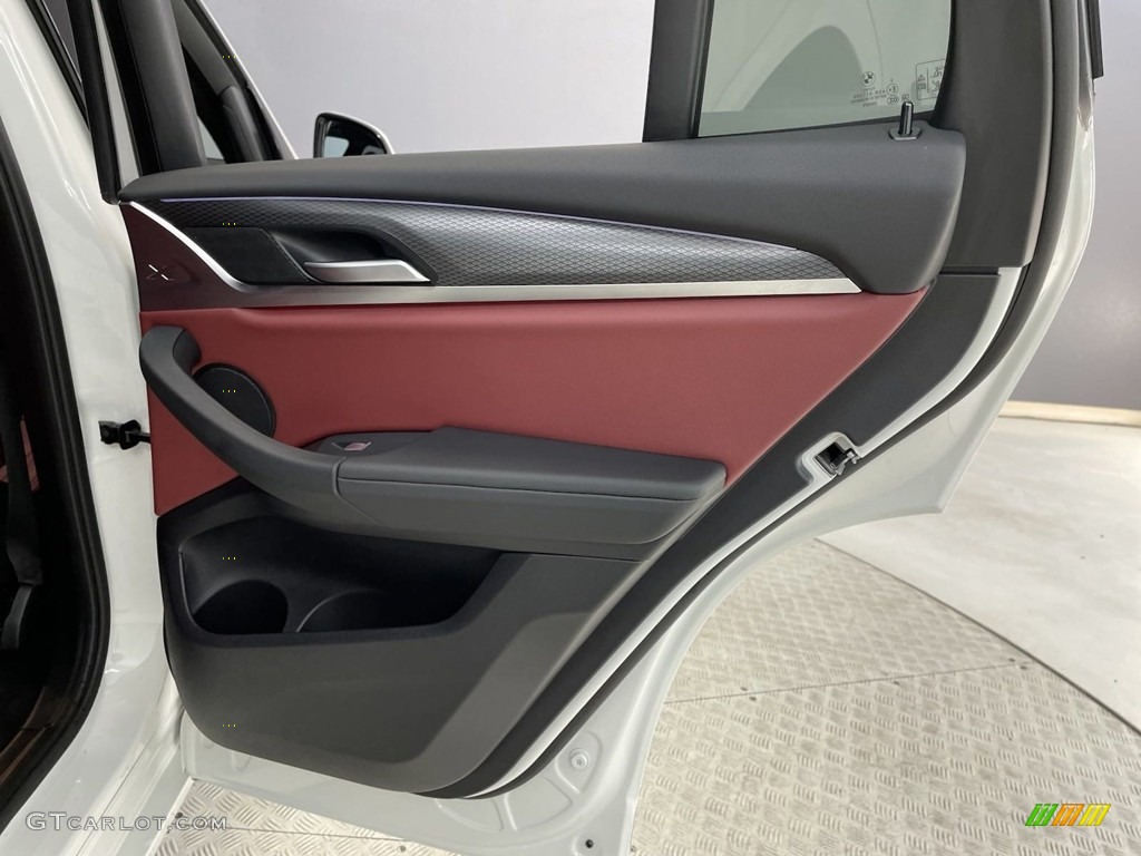 2023 X3 sDrive30i - Alpine White / Tacora Red photo #35