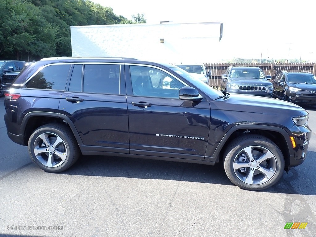 2023 Grand Cherokee 4XE - Midnight Sky / Global Black photo #7