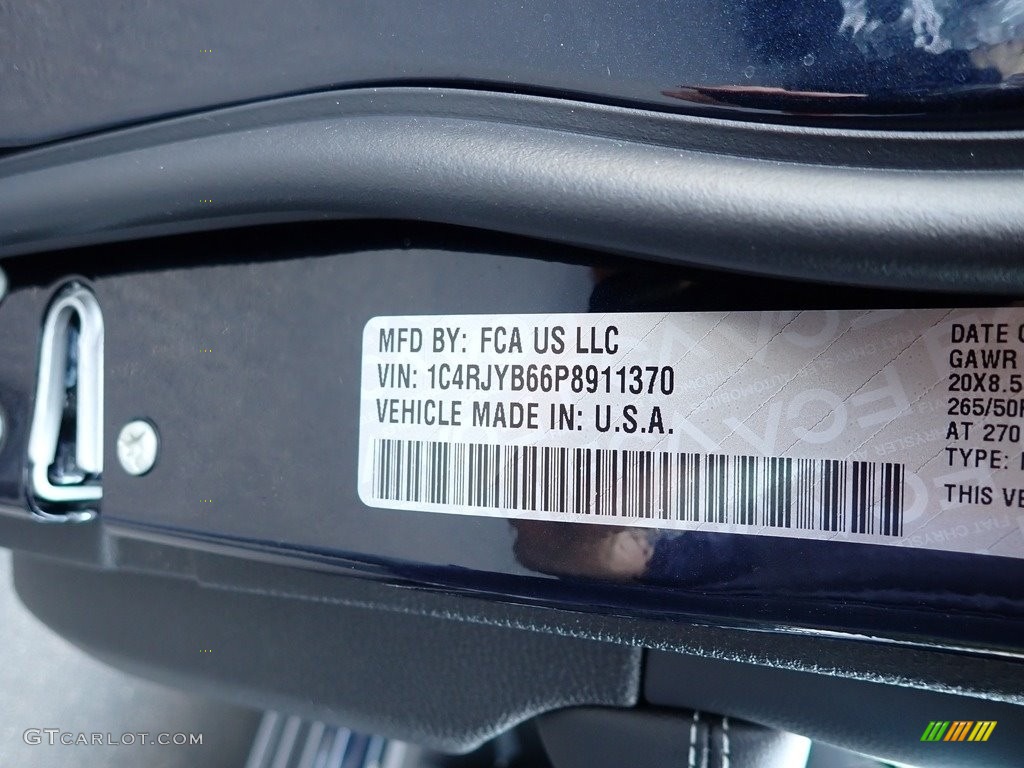 2023 Grand Cherokee 4XE - Midnight Sky / Global Black photo #15