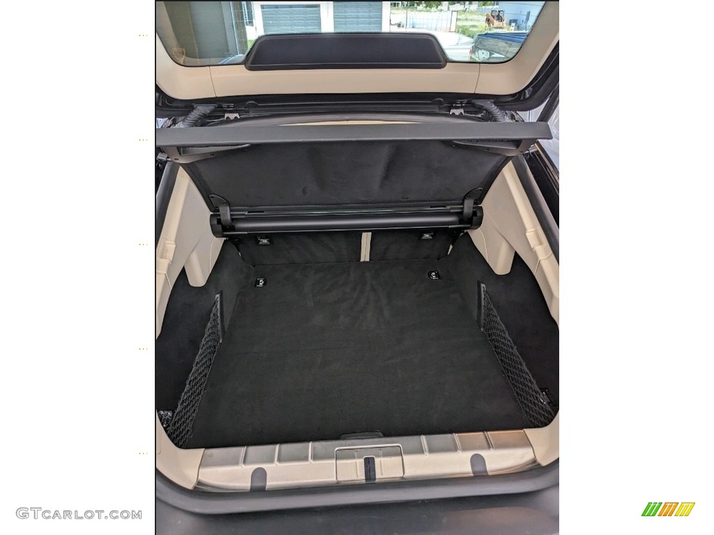 2014 Porsche Panamera Turbo S Trunk Photos
