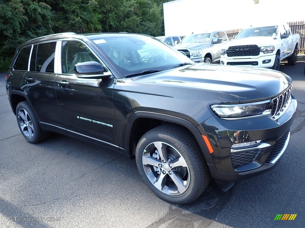 2023 Grand Cherokee 4XE - Rocky Mountain Pearl / Global Black photo #8
