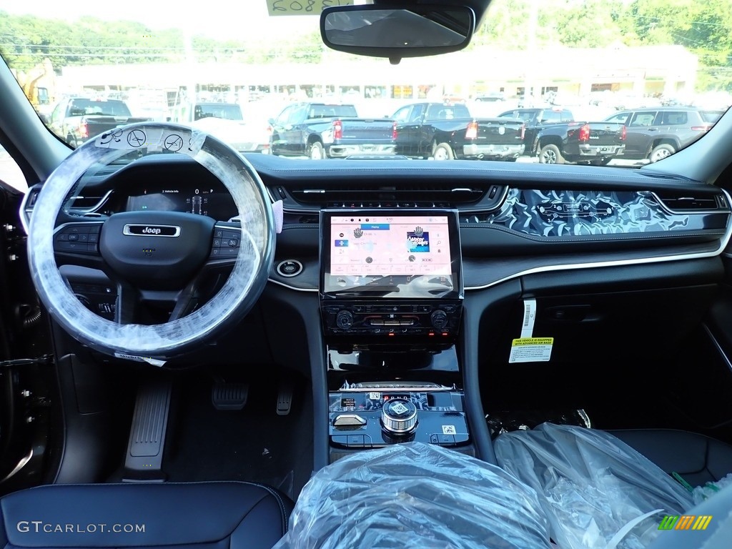 2023 Grand Cherokee 4XE - Rocky Mountain Pearl / Global Black photo #13