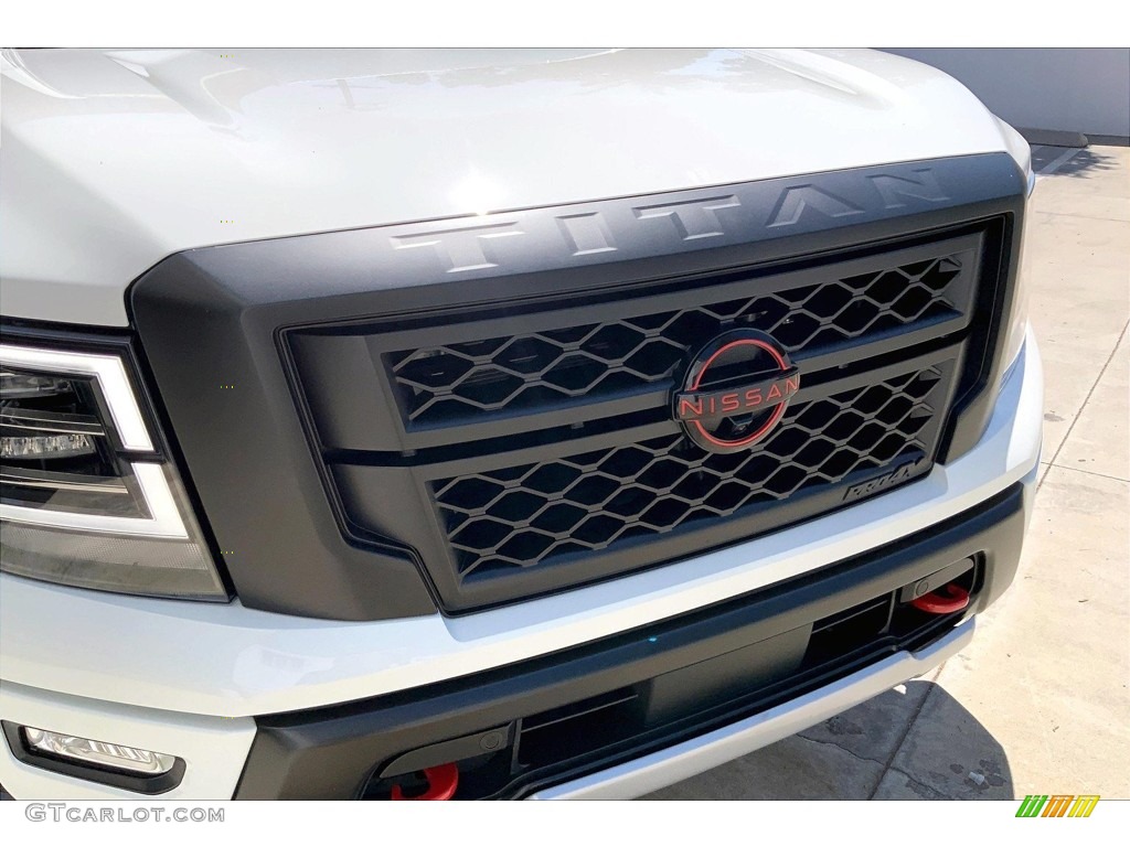 2023 Nissan Titan Pro-4X Crew Cab 4x4 Marks and Logos Photo #146478828