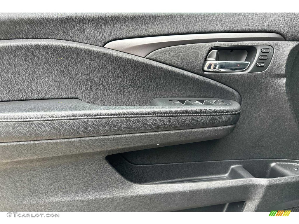 2020 Honda Pilot EX-L AWD Black Door Panel Photo #146481508
