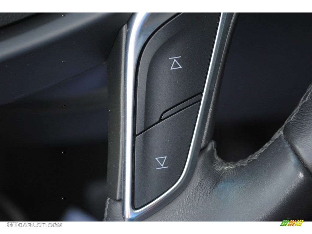 2018 Cadillac XT5 Luxury Steering Wheel Photos