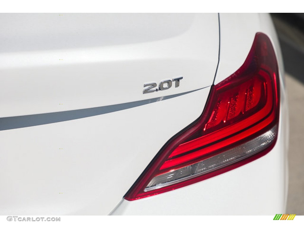 2020 Genesis G70 - Uyuni White / Black photo #11