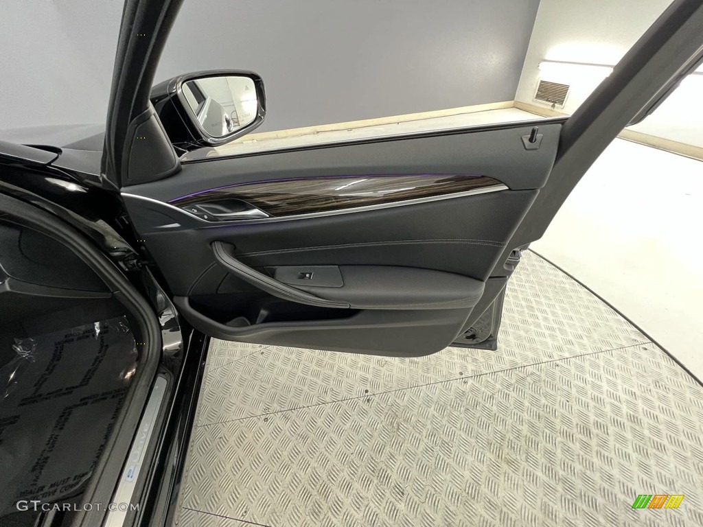 2019 5 Series 530e iPerformance Sedan - Black Sapphire Metallic / Black photo #11