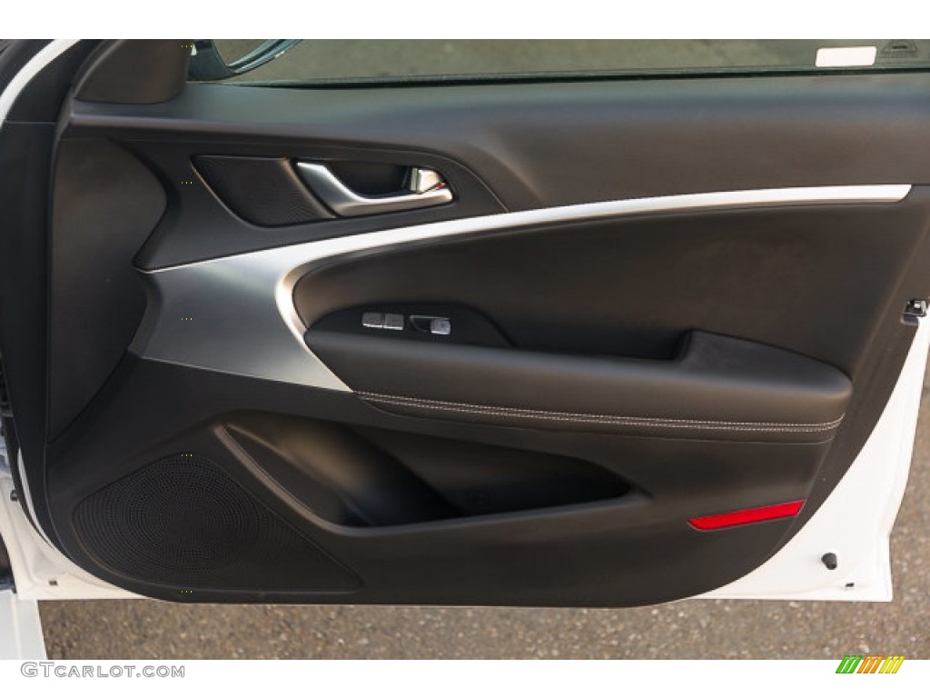 2020 Hyundai Genesis G70 Door Panel Photos