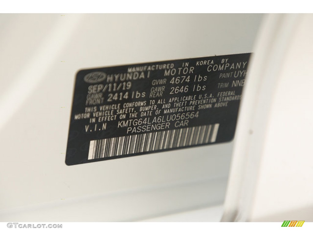 2020 Genesis G70 - Uyuni White / Black photo #38