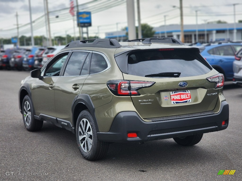 2024 Outback Premium - Autumn Green Metallic / Warm Ivory photo #4