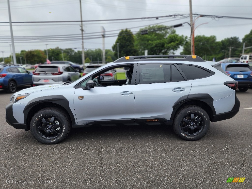 2024 Outback Wilderness - Ice Silver Metallic / Titanium Gray photo #3