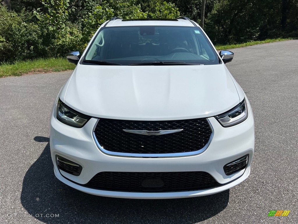 2023 Pacifica Limited AWD - Bright White / Black/Alloy photo #3