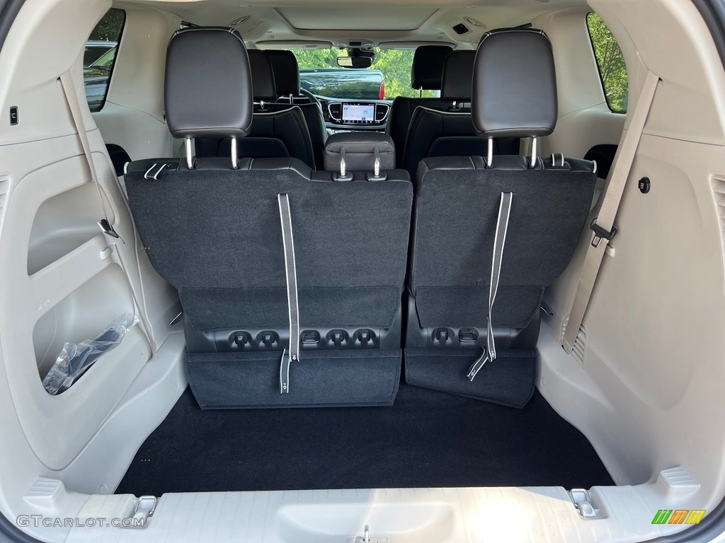 2023 Pacifica Limited AWD - Bright White / Black/Alloy photo #17