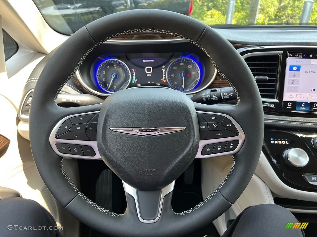 2023 Pacifica Limited AWD - Bright White / Black/Alloy photo #21