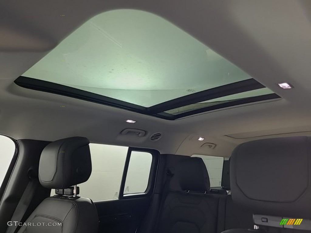2023 Land Rover Defender 130 SE Sunroof Photo #146490679