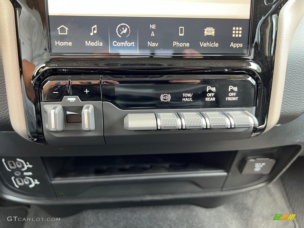 2024 Ram 2500 Laramie Crew Cab 4x4 Controls Photos