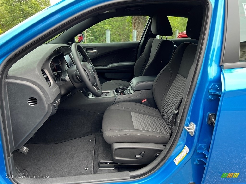 2023 Dodge Charger SXT Blacktop Front Seat Photos