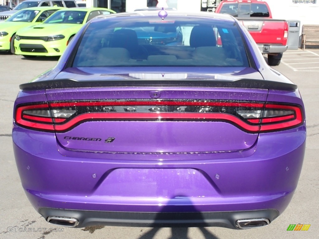 2023 Charger SXT AWD Blacktop - Plum Crazy Pearl / Black photo #4