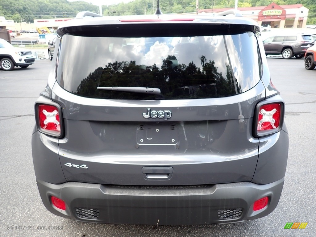 2023 Renegade Latitude 4x4 - Sting-Gray / Black photo #4